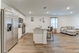 12339 McCrorey Trails Court in Conroe, TX - Building Photo - Building Photo