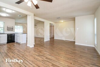 333 E Springdale Ln in Grand Prairie, TX - Building Photo - Building Photo