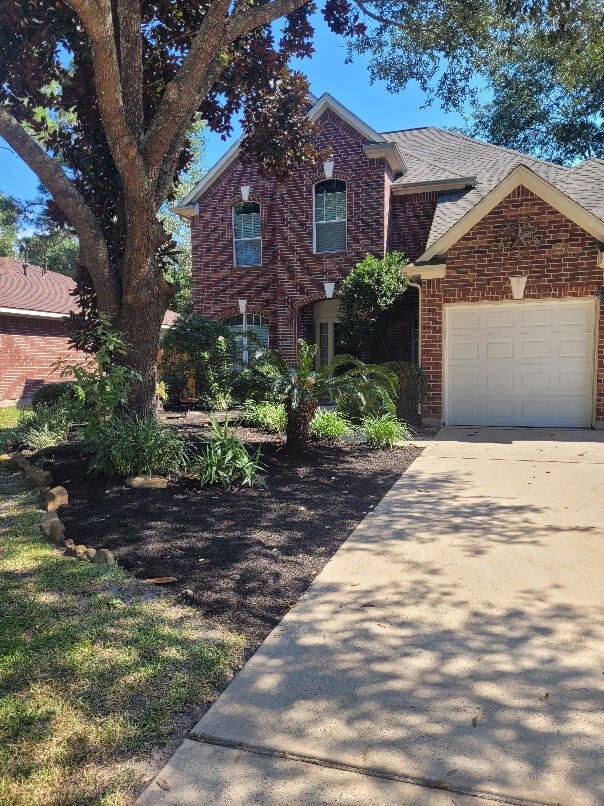 10 E Misty Dawn Dr in Conroe, TX - Building Photo - Building Photo