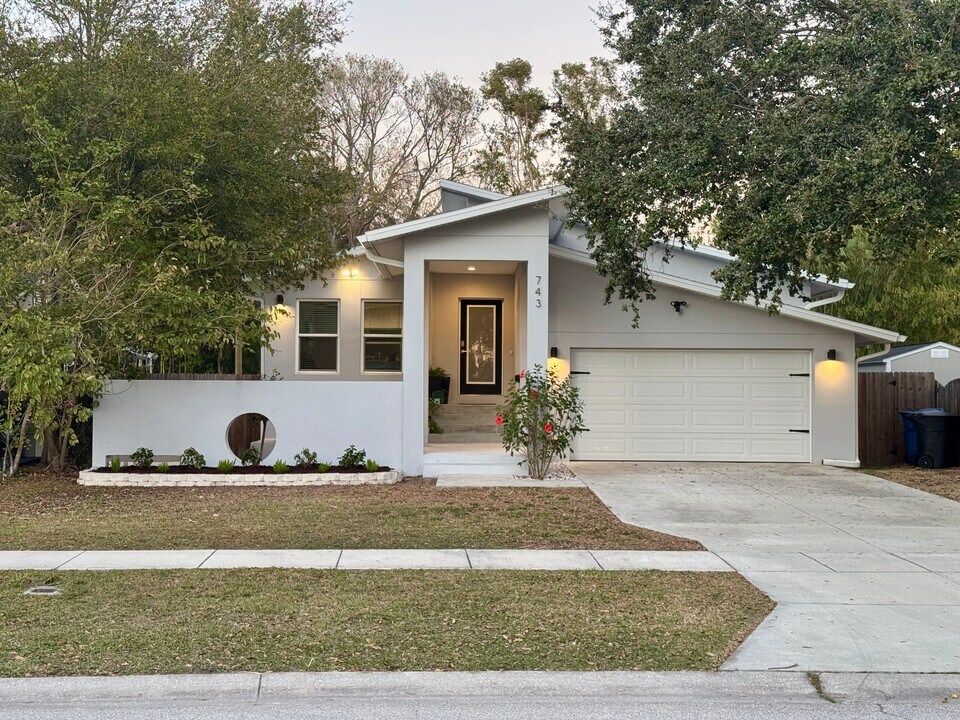 743 64th Ave N in St. Petersburg, FL - Building Photo