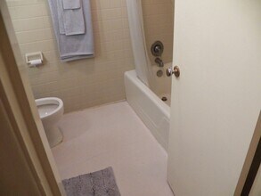 200 Suburban Rd in Knoxville, TN - Building Photo - Building Photo