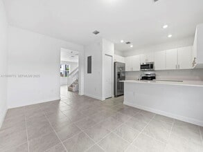 1526 SE 27th Rd in Homestead, FL - Building Photo - Building Photo