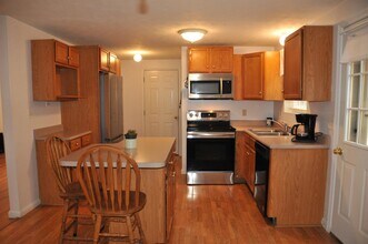 147 High Rock Rd in Weare, NH - Building Photo - Building Photo