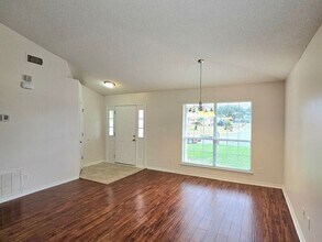 6525 Tampa Dr in Pensacola, FL - Building Photo - Building Photo