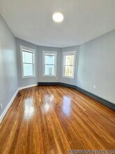 67 Tudor St, Unit 16 in Lynn, MA - Foto de edificio - Building Photo