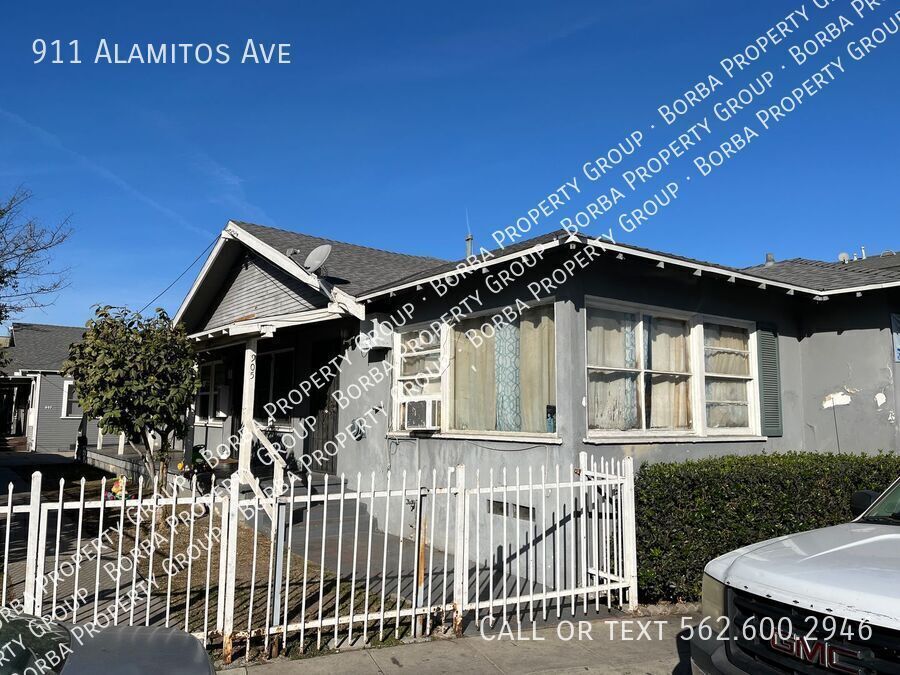 911 Alamitos Ave in Long Beach, CA - Building Photo