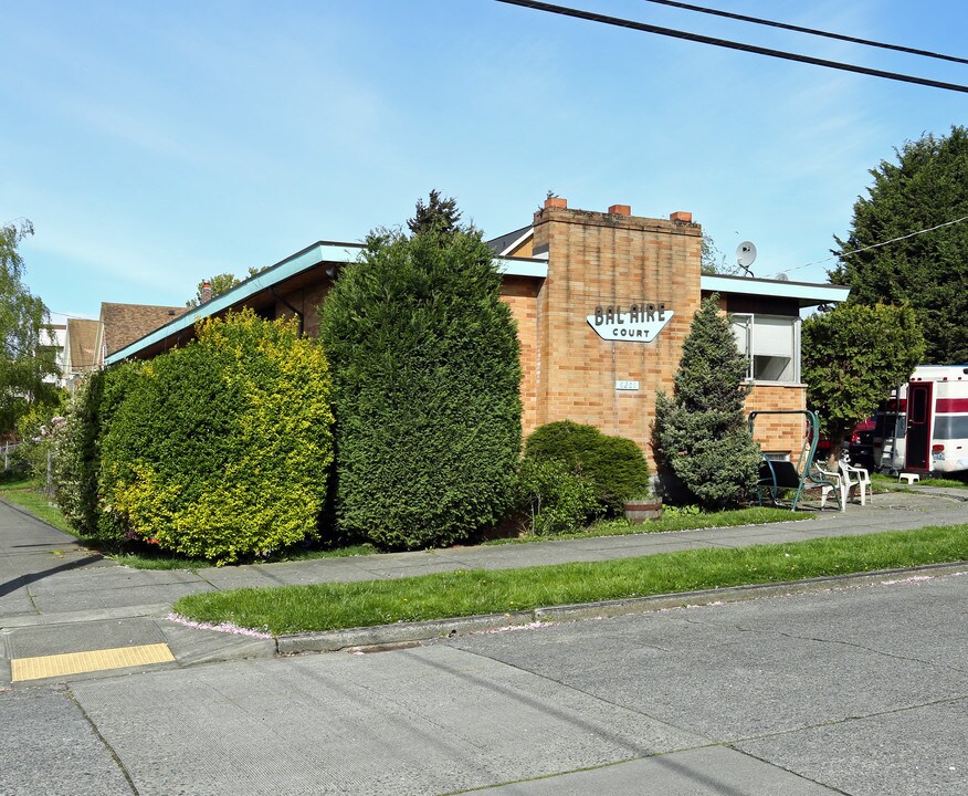 Bal Aire Court in Seattle, WA - Foto de edificio