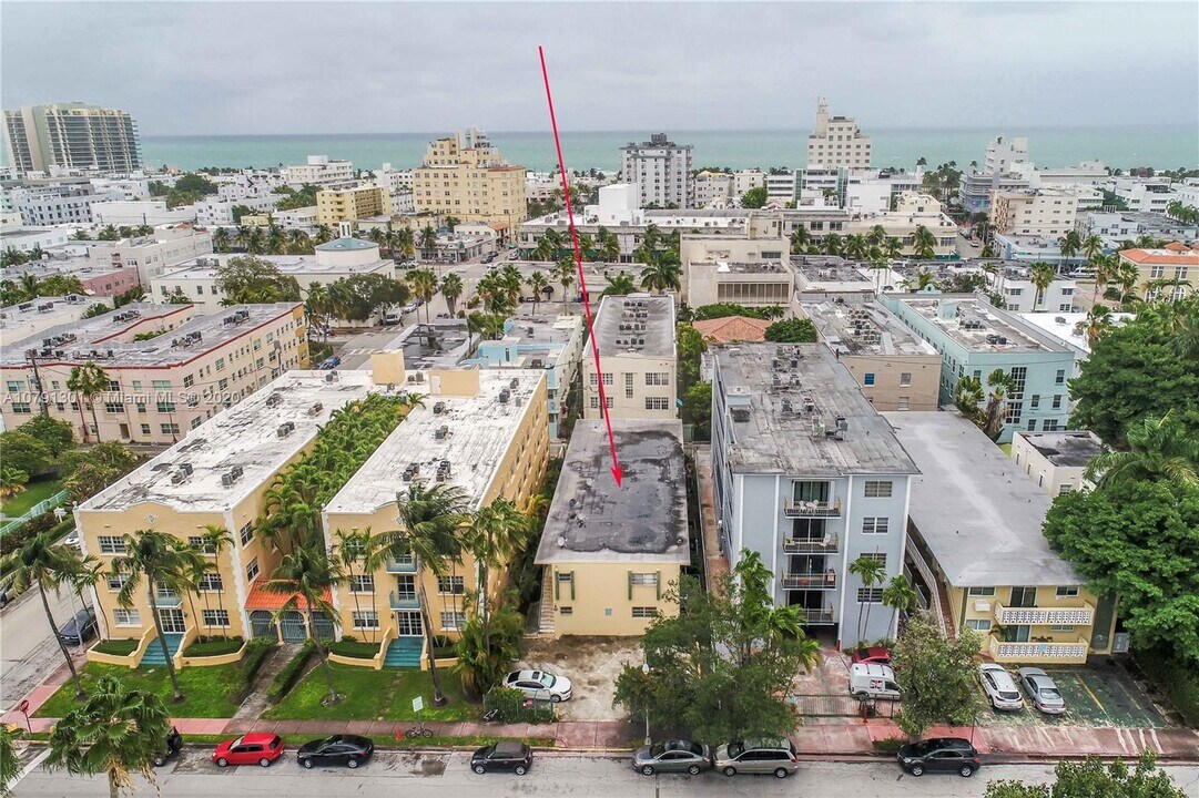 1245 Pennsylvania Ave, Unit 3 in Miami Beach, FL - Foto de edificio