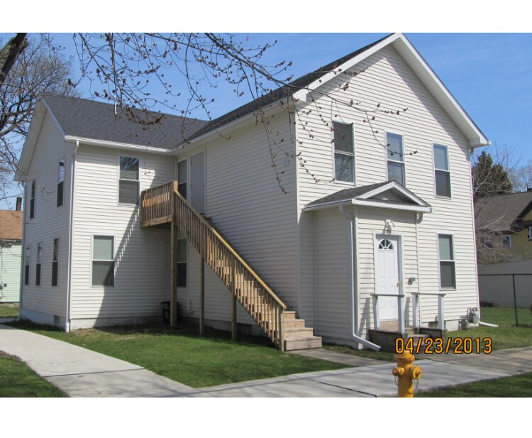 462 W 5th St in Erie, PA - Building Photo