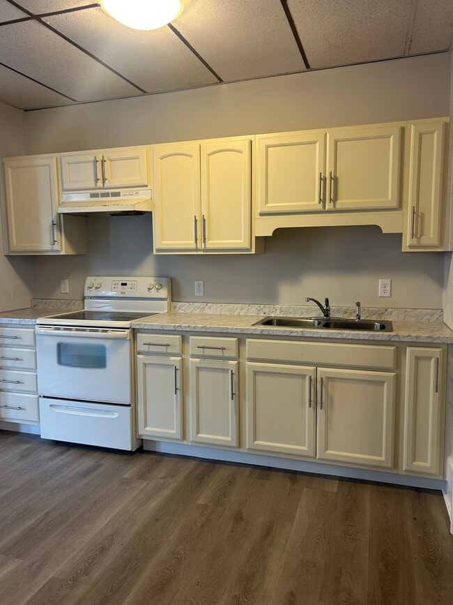 property at 1015 Chestnut St