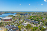 255 Winter St in Waltham, MA - Foto de edificio - Building Photo