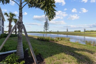 6052 Ellerston Wy in Ave Maria, FL - Foto de edificio - Building Photo