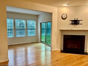 5 Albert Ct in Randolph, NJ - Building Photo - Building Photo