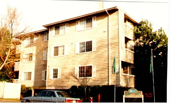 Spring Lake Apartments in Seattle, WA - Building Photo - Building Photo