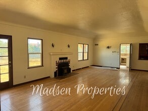 3164 Burdick Rd in Durham, CA - Building Photo - Building Photo