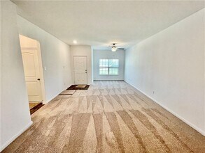 126 Fox Glen Trl in Jarrell, TX - Building Photo - Building Photo