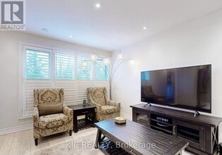 226 Browndale Crescent in Richmond Hill, ON - Building Photo - Building Photo