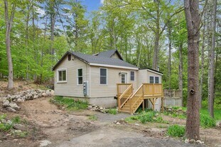 834 Sebago Rd in Sebago, ME - Building Photo