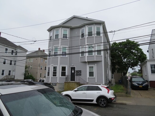 88 Ruth St