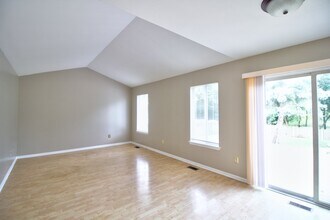 22146 W Plymouth Cir in Plainfield, IL - Building Photo - Building Photo