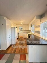 2872 SE Linda St in Corvallis, OR - Building Photo - Building Photo