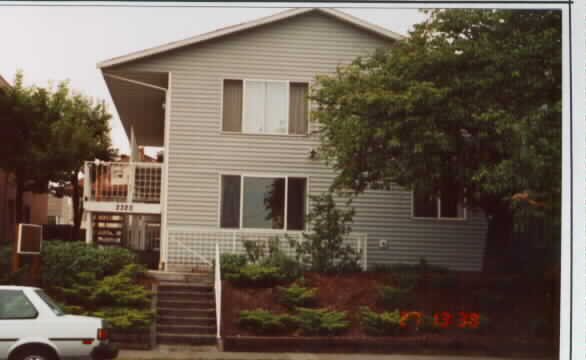 Haadem House in Everett, WA - Foto de edificio