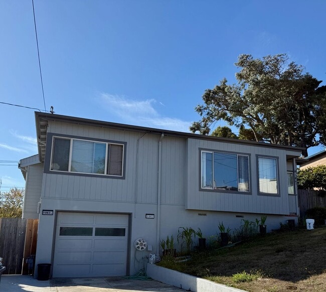 property at 1063 Gilman Dr
