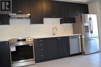 2958 Whites Rd in Pickering, ON - Building Photo - Building Photo