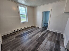 200-208 W Vine St in Chambersburg, PA - Foto de edificio - Building Photo