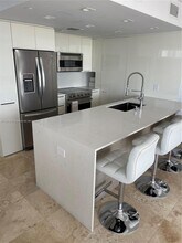 8911 Collins Ave, Unit 1201 in Surfside, FL - Foto de edificio - Building Photo
