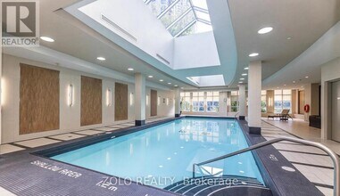 500 Doris Ave in Toronto, ON - Building Photo - Building Photo