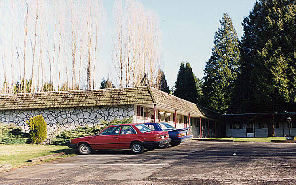 540 SE 212th Ave in Gresham, OR - Foto de edificio - Building Photo