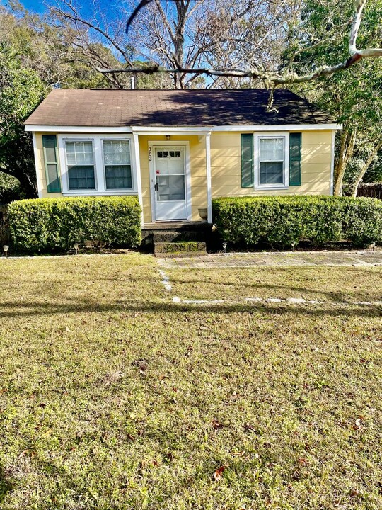 362 Woodland Shores Rd in Charleston, SC - Building Photo