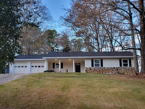 2390 Pine Stream Ct in Lawrenceville, GA - Building Photo - Building Photo