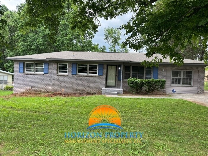 6117 Colfax Rd NW in Huntsville, AL - Building Photo