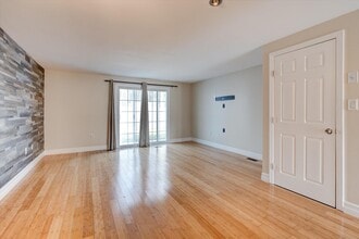 50 Edward J Roy Dr in Manchester, NH - Building Photo - Building Photo