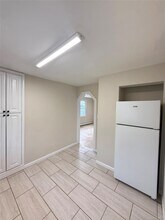 202 N Wellwood Ave in Lindenhurst, NY - Building Photo - Building Photo