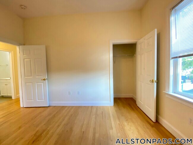 9 Gardner Terrace in Boston, MA - Building Photo - Building Photo