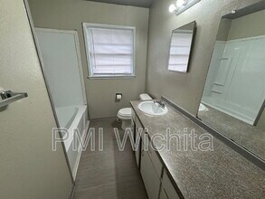 2751 N Vassar Ave in Wichita, KS - Building Photo - Building Photo