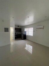 551 NE 61st St in Miami, FL - Building Photo - Building Photo