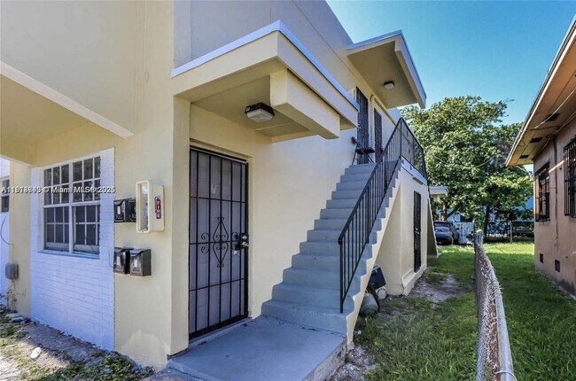 2300 Superior St in Opa Locka, FL - Building Photo - Building Photo