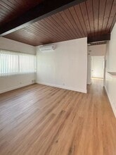 116 N Helberta Ave in Redondo Beach, CA - Building Photo - Interior Photo