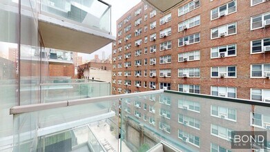 237 E 34th St in New York, NY - Building Photo - Building Photo