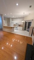 7063 Elm Ct in Monmouth Junction, NJ - Building Photo