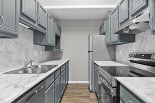 2636 Villa Park Dr in Highland, IL - Building Photo