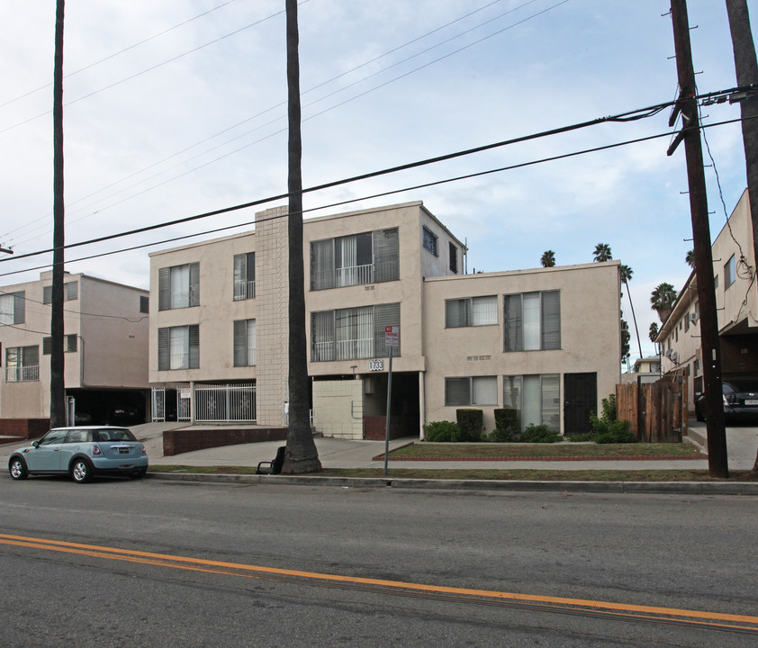 1733 N Wilton Pl in Los Angeles, CA - Building Photo