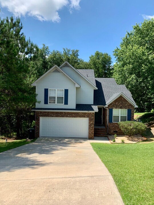300 Abbottswood Dr in Fayetteville, NC - Building Photo