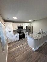 1601 Big Tree Rd, Unit 708 in South Daytona, FL - Building Photo