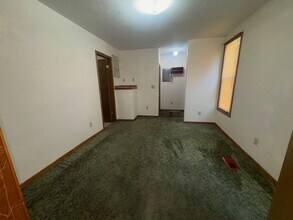 822 W 8th St in Sioux Falls, SD - Building Photo - Building Photo