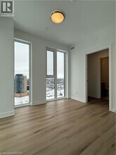 25 Wellington St S in Kitchener, ON - Building Photo - Building Photo